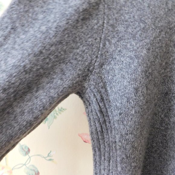🎀 Oversized Gray Turtleneck - Picture 10 of 10